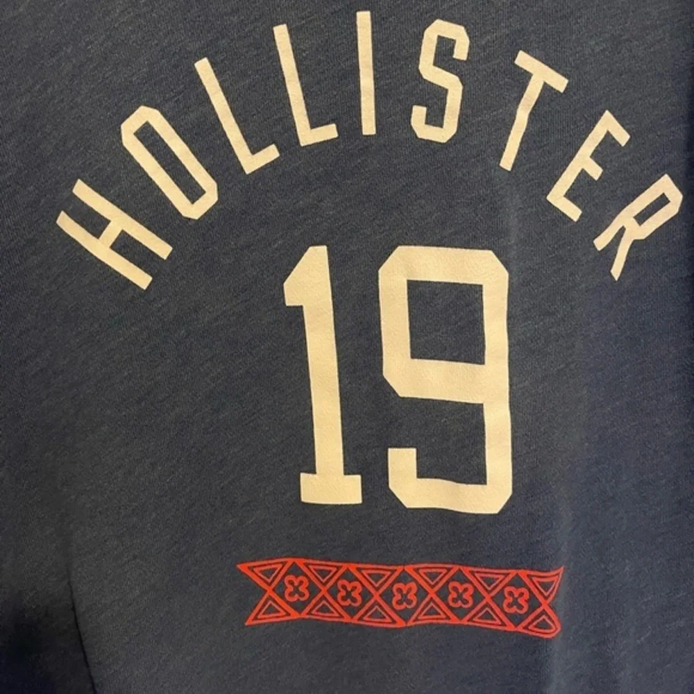 Hollister Women’s‎ XS Sweater - Picture 2 of 3